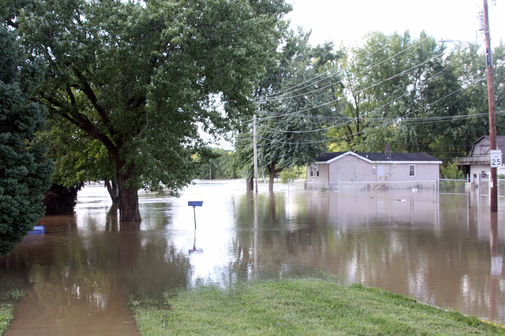 090618-reed-gallery-flood043